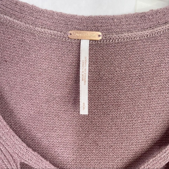 FREE PEOPLE | Mauve Criss Cross Neckline Knit Tunic Pullover Sweater Sz.Small - Picture 6 of 7